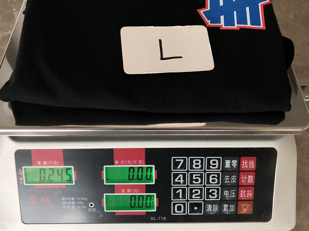 On Running ~ 85 UNDEFEATED T-SHIRT 11123022 (Im 180CM 68KG Iwear Size L In The Photo) - Image 20