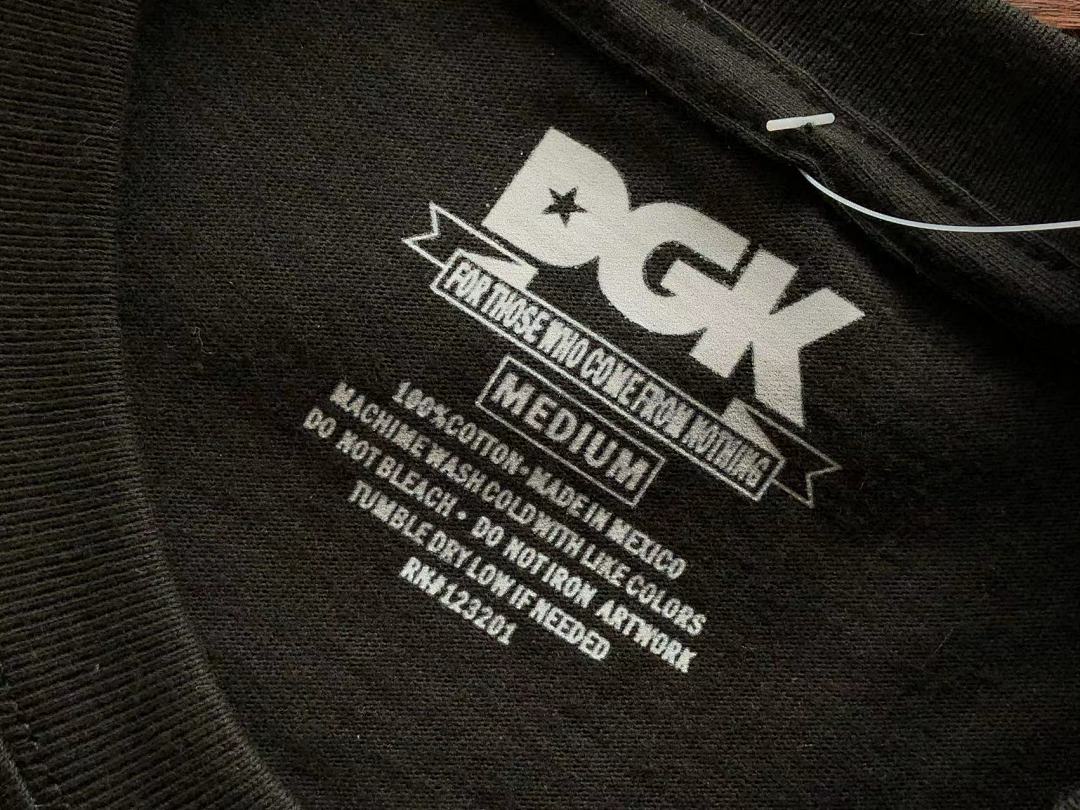 On Running ~95 DGK T-SHIRT - Image 28