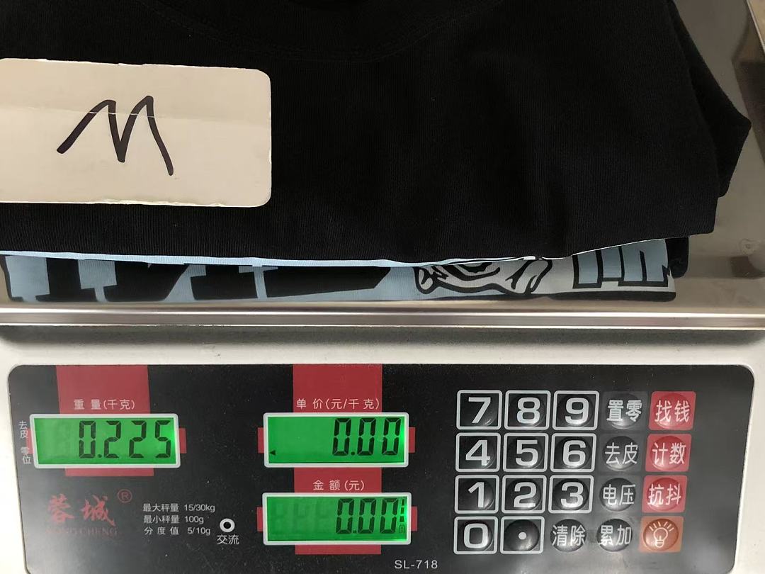 On Running ~85 UNDEFEATED T-SHIRT 55051417 (Im 185CM 80KG Iwear Size M In The Photo) - Image 25