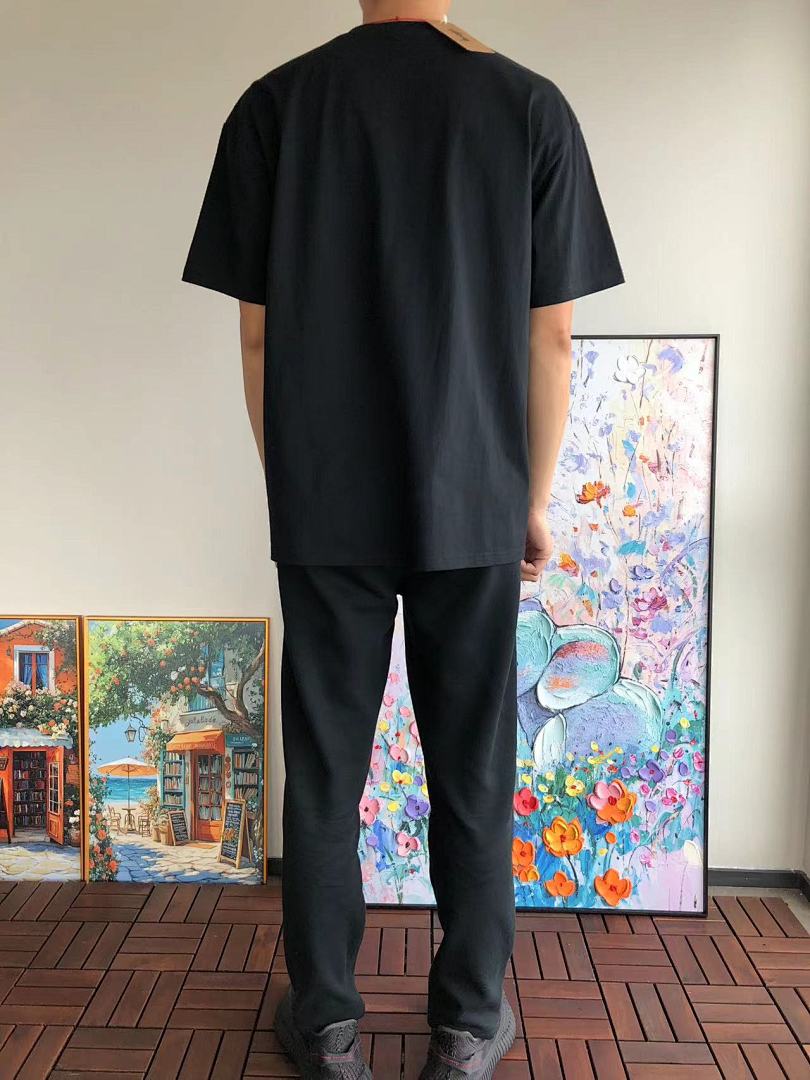 On Running ~79 ST🔥S🔥Y T-SHIRT 11092746 (Im 180CM 68KG Iwear Size XL In The Photo) - Image 4