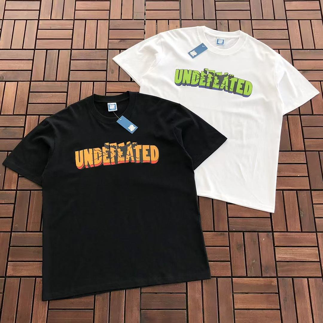 On Running ~85 UNDEFEATED T-SHIRT 55070648 (Im 185CM 80KG Iwear Size L In The Photo)