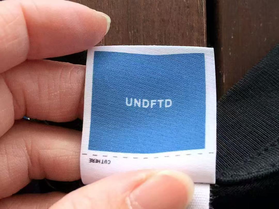 On Running ~85 UNDEFEATED T-SHIRT 55071057 (Im 185CM 70KG Iwear Size L In The Photo) - Image 23
