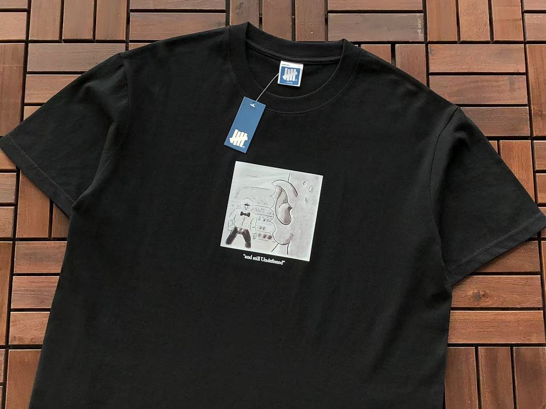 On Running ~85 UNDEFEATED T-SHIRT 55070621 (Im 185CM 80KG Iwear Size L In The Photo) - Image 14
