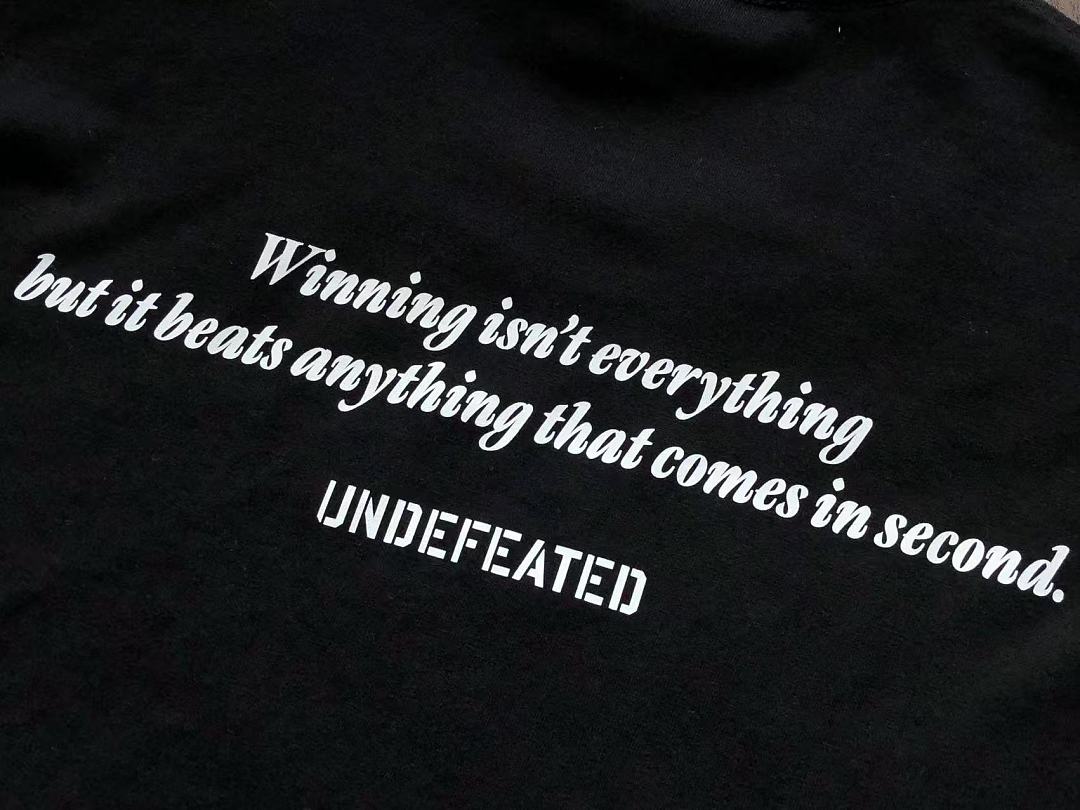 On Running ~ 85 UNDEFEATED T-SHIRT 55041739 (Im 185CM 80KG Iwear Size L In The Photo) - Image 22
