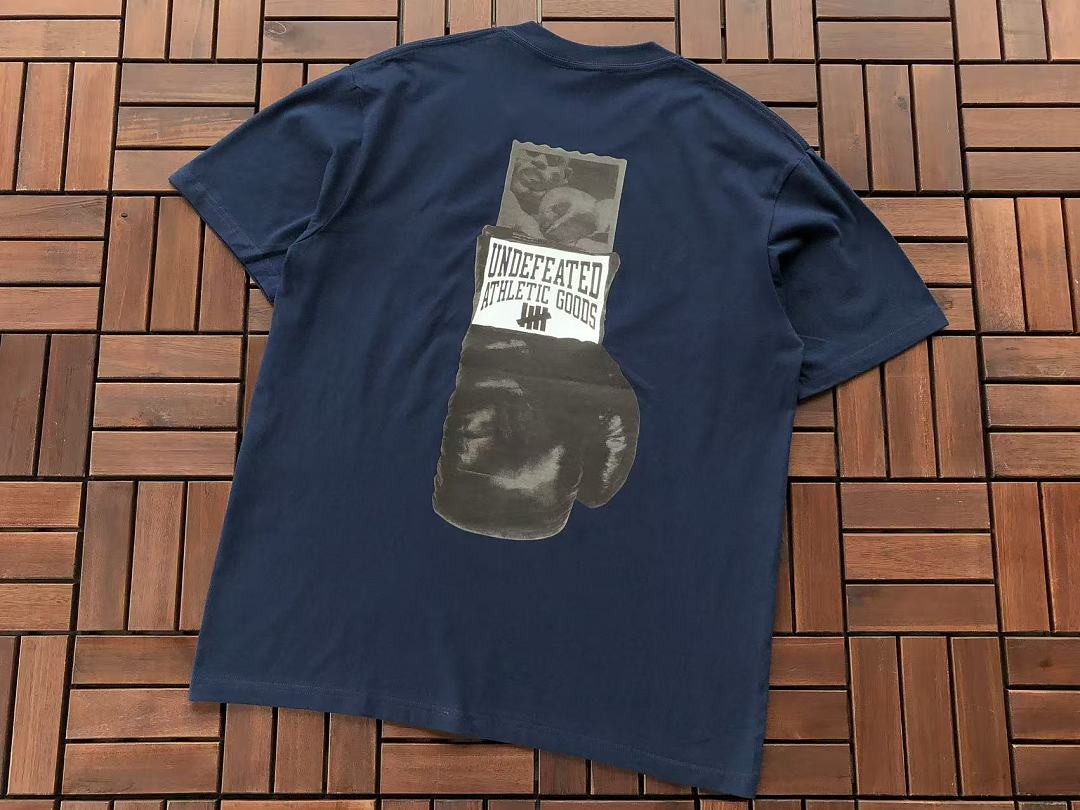 On Running ~85 UNDEFEATED T-SHIRT 55070180 (Im 180CM 68KG Iwear Size L In The Photo) - Image 13