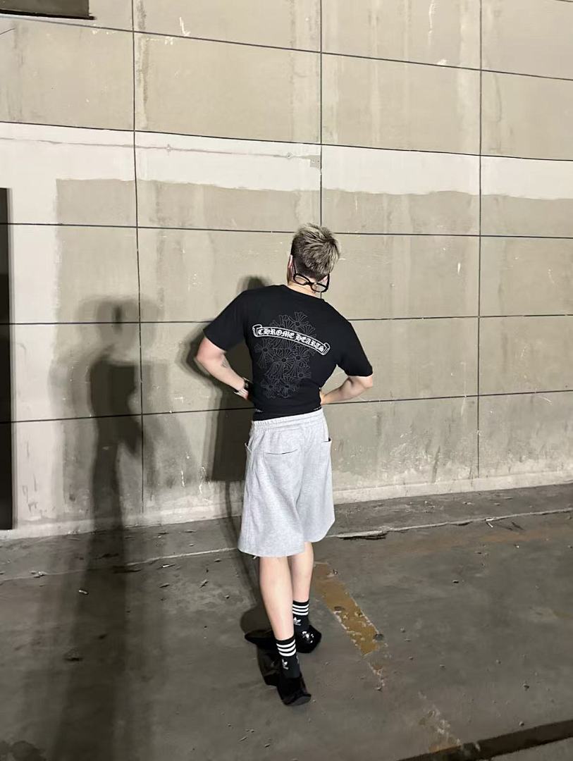 On Running ~109 CH🔥OM🔥 HE🔥RTS T-SHIRT 55022721 (Im 185CM 80KG Iwear Size S In The Photo) - Image 3