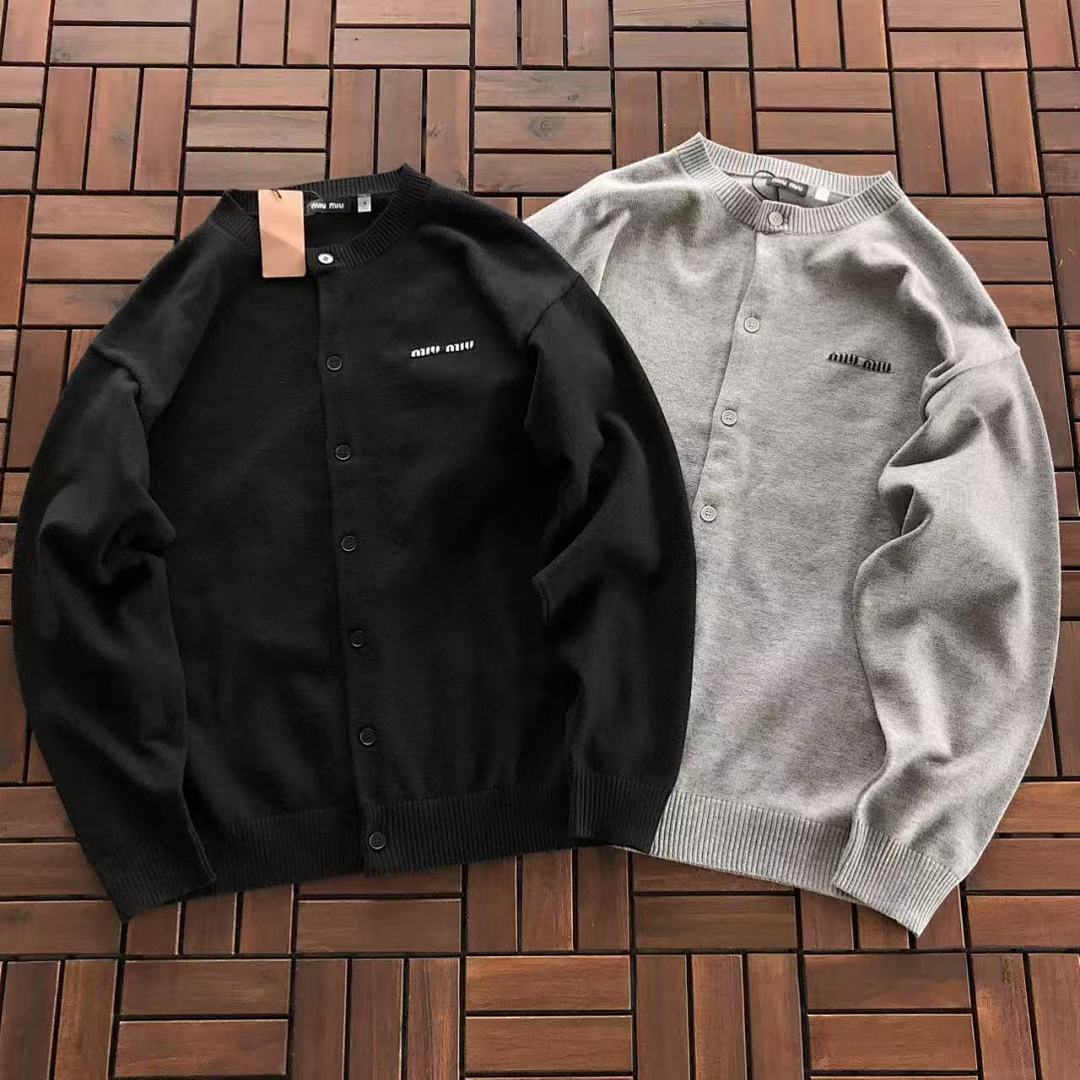 ~205 M🔥U SWEATER 22091512 (Im 180CM 68KG Iwear Size L In The Photo), photo 1