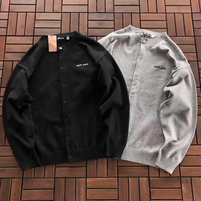 ~205 M🔥U SWEATER 22091512 (Im 180CM 68KG Iwear Size L In The Photo), photo 1