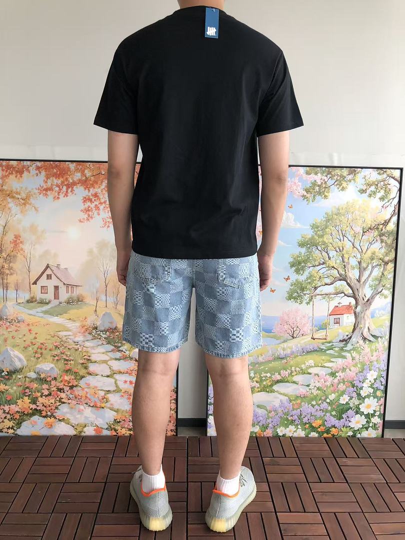 On Running ~85 UNDEFEATED T-SHIRT 55051431 (Im 185CM 80KG Iwear Size M In The Photo) - Image 5