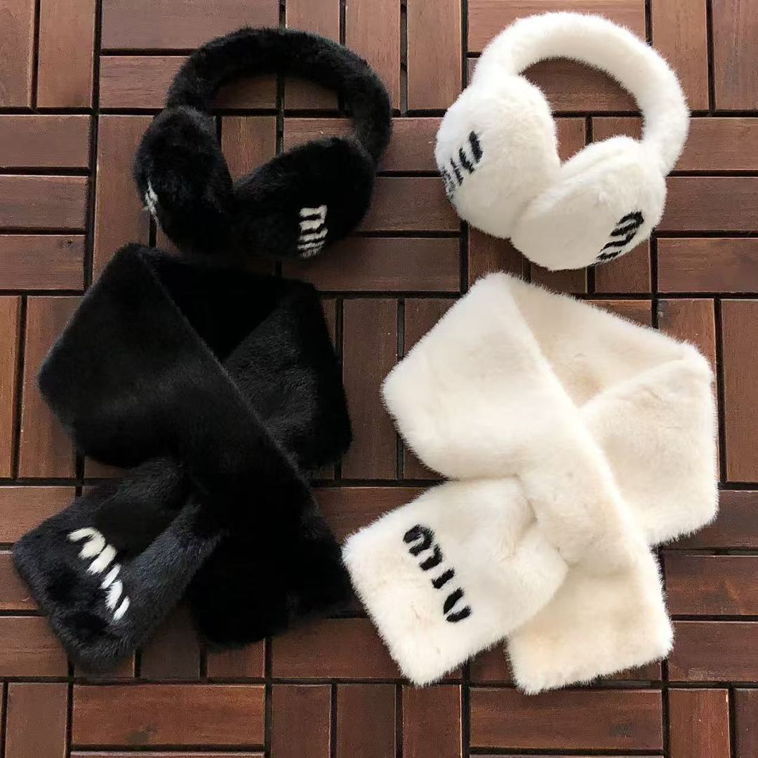 ~86 M🔥U EARMUFFS SCARF 77090745 (Long 82CM* Wide 12CM), photo 1