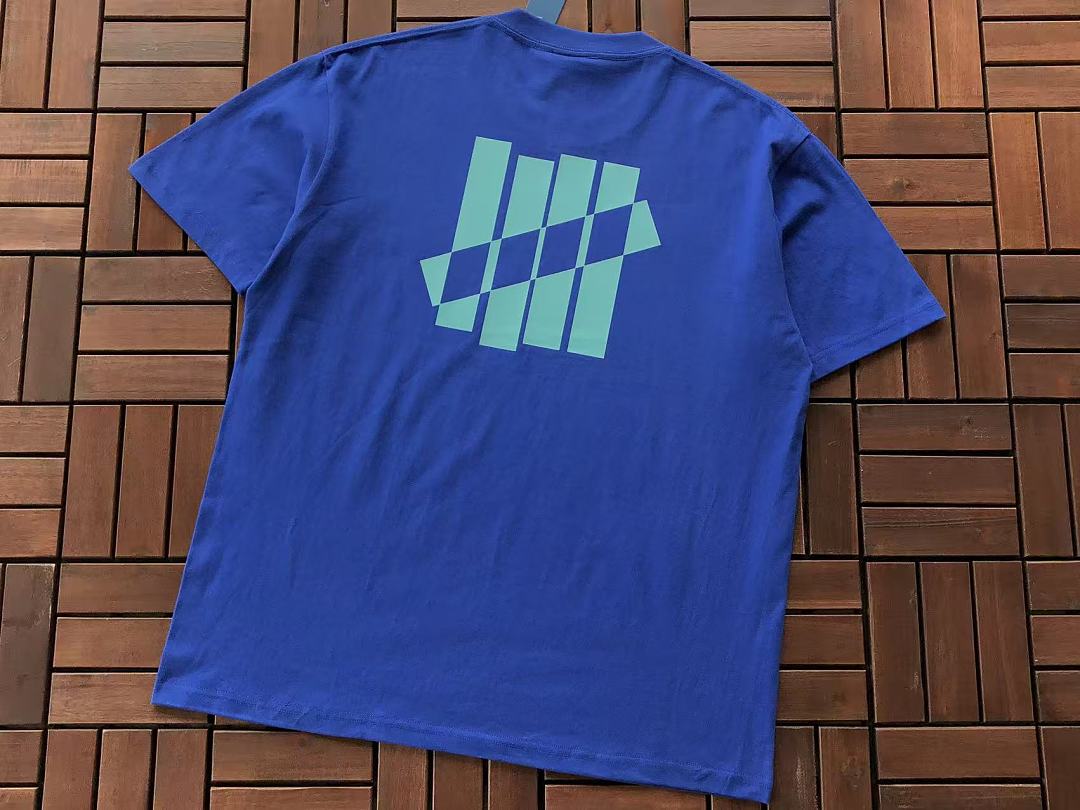 On Running ~85 UNDEFEATED T-SHIRT 55070641 (Im 185CM 80KG Iwear Size L In The Photo) - Image 11