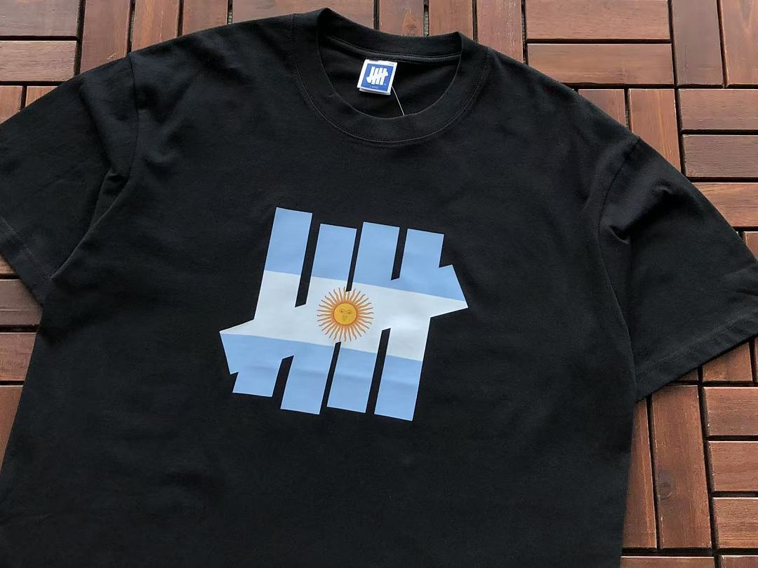 On Running ~ 85 UNDEFEATED T-SHIRT 55072826 (Im 185CM 70KG Iwear Size L In The Photo) - Image 6
