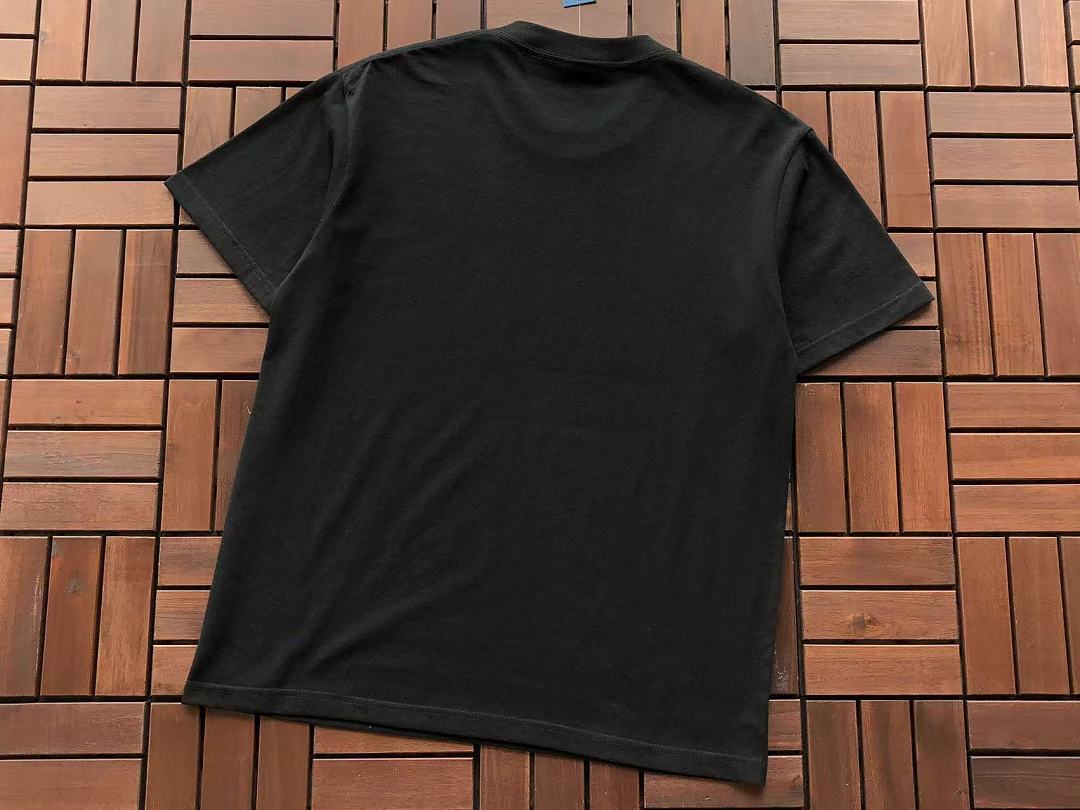 On Running ~85 UNDEFEATED T-SHIRT 55051434 (Im 185CM 80KG Iwear Size M In The Photo) - Image 18