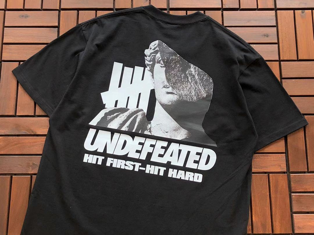 On Running ~89 UNDEFEATED T-SHIRT - Image 7