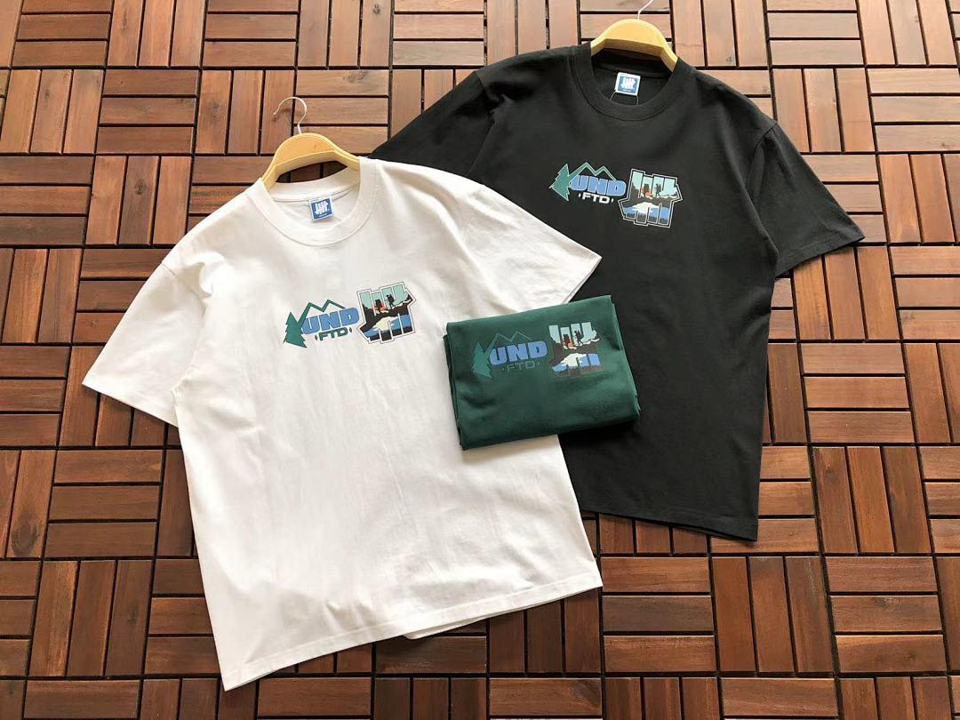 On Running ~89 UNDEFEATED T-SHIRT