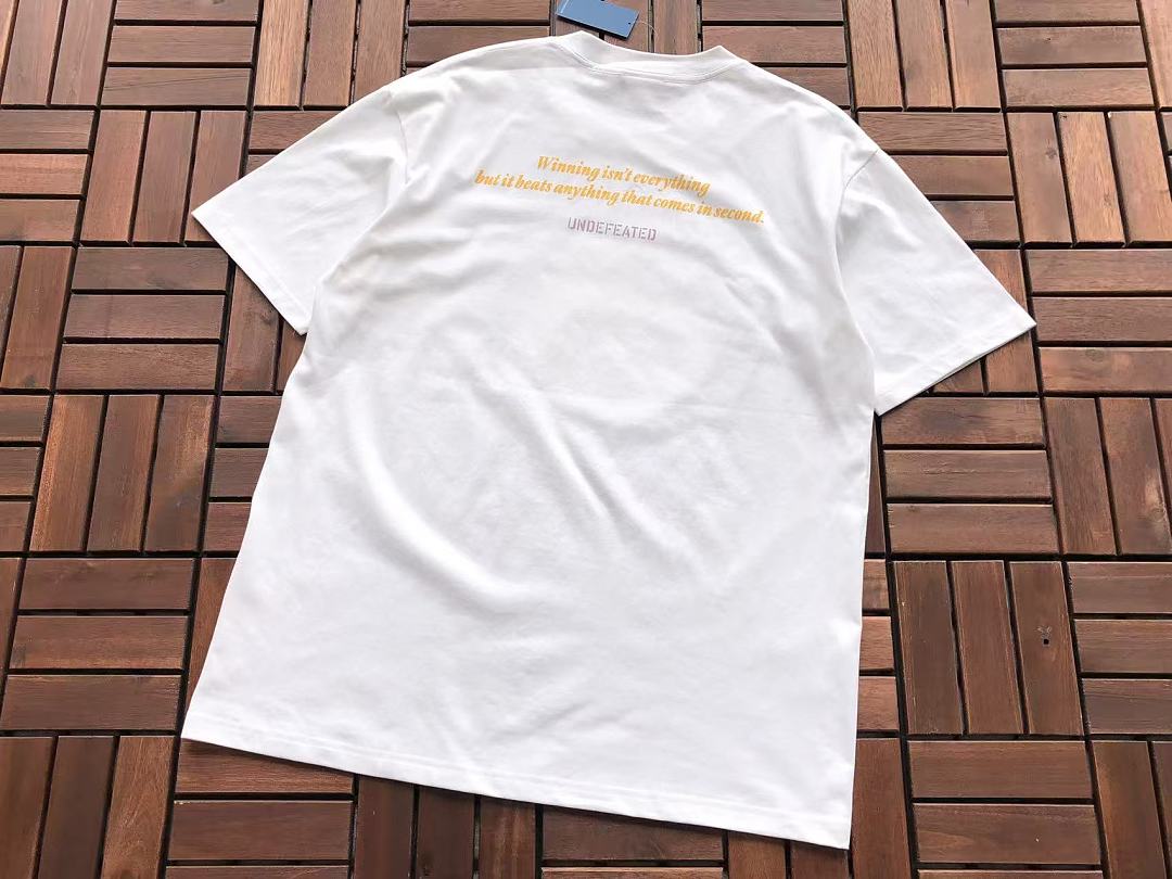 On Running ~ 85 UNDEFEATED T-SHIRT 55041739 (Im 185CM 80KG Iwear Size L In The Photo) - Image 17