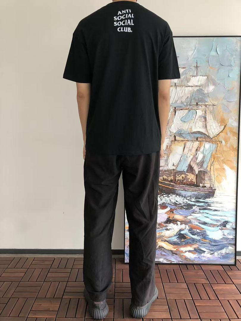 On Running ~ 85 ANTI SOCIAL CLUB T-SHIRT 55041587 (Im 185CM 70KG Iwear Size L In The Photo) - Image 4