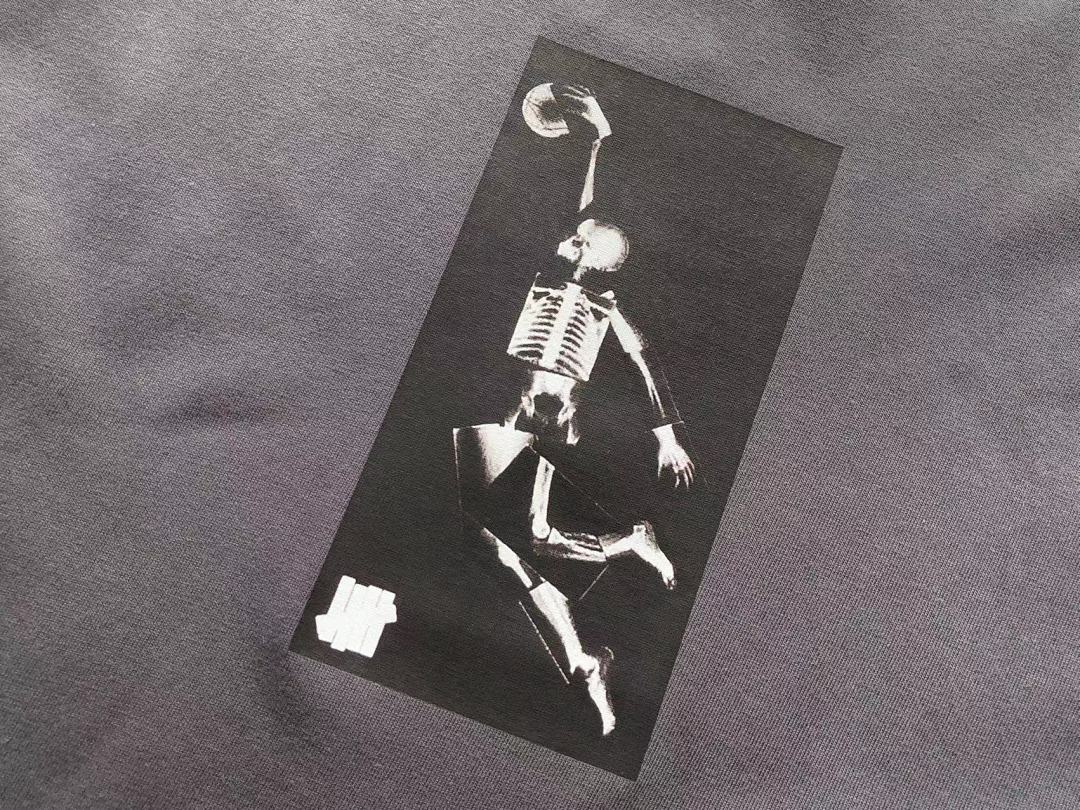 On Running ~89 UNDEFEATED T-SHIRT - Image 18