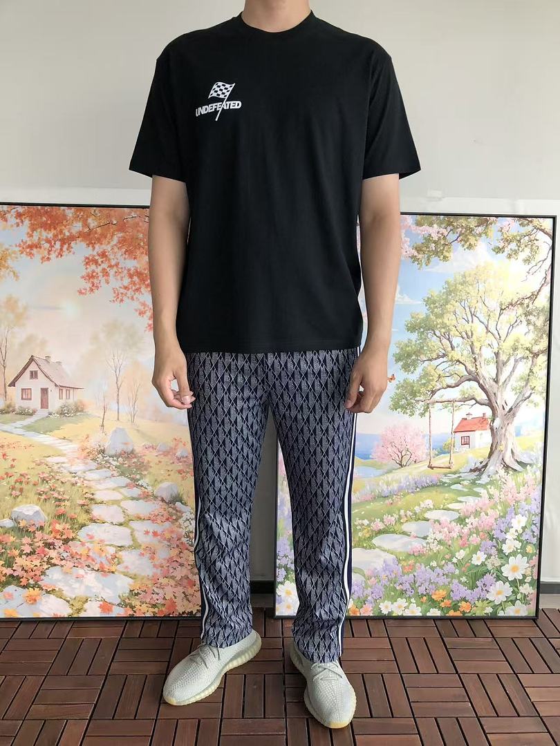 On Running ~85 UNDEFEATED T-SHIRT 55070679 (Im 185CM 80KG Iwear Size L In The Photo) - Image 3