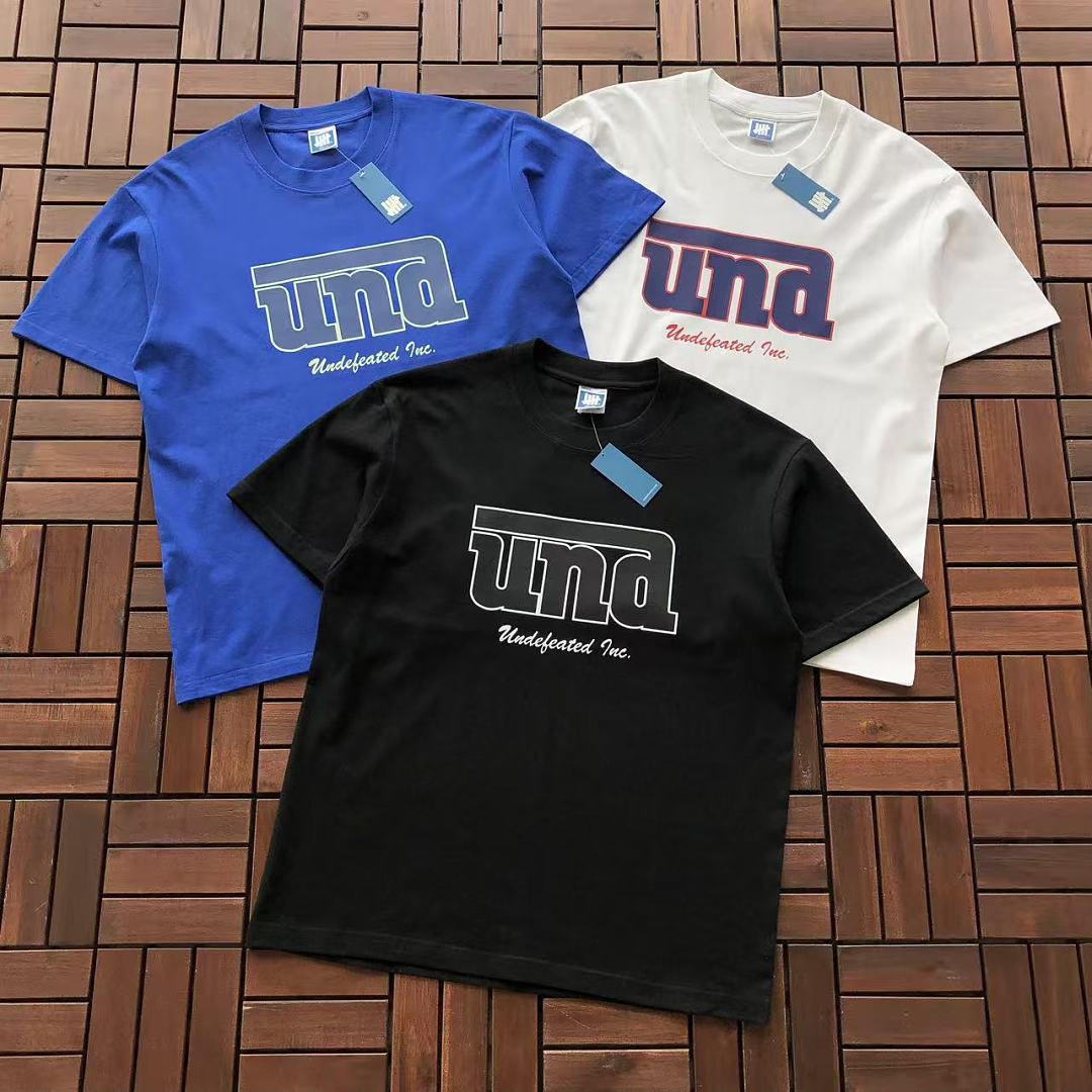 On Running ~85 UNDEFEATED T-SHIRT 55051436 (Im 185CM 80KG Iwear Size M In The Photo)