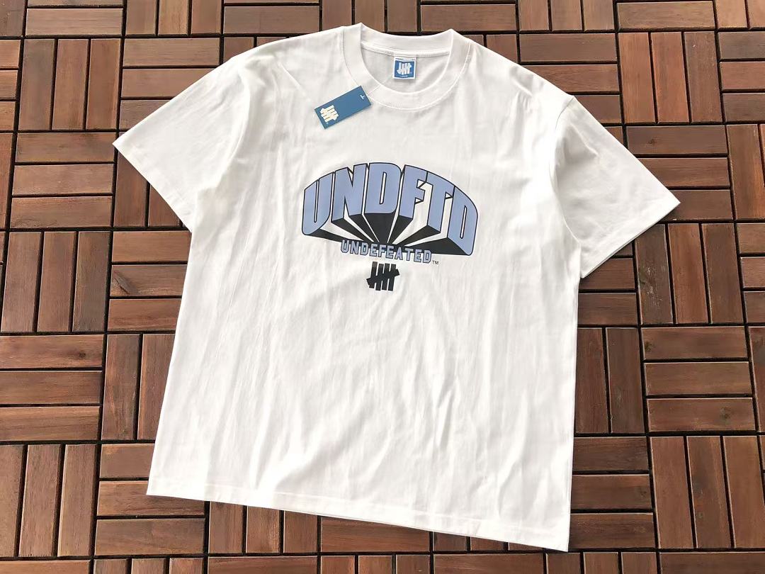 On Running ~85 UNDEFEATED T-SHIRT 55063045 (Im 180CM 68KG Iwear Size L In The Photo) - Image 8