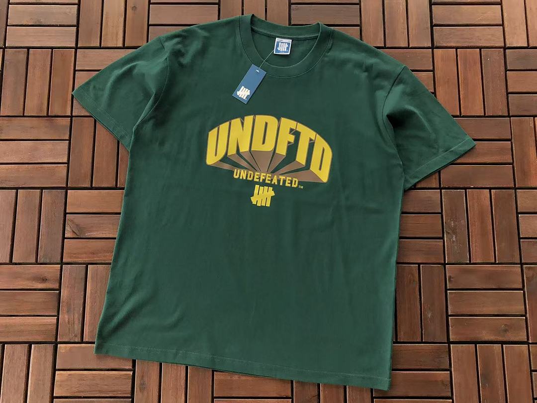 On Running ~85 UNDEFEATED T-SHIRT 55063045 (Im 180CM 68KG Iwear Size L In The Photo) - Image 10