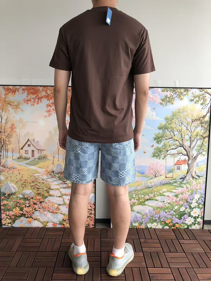 On Running ~85 UNDEFEATED T-SHIRT 55051437 (Im 185CM 80KG Iwear Size L In The Photo) - Image 4