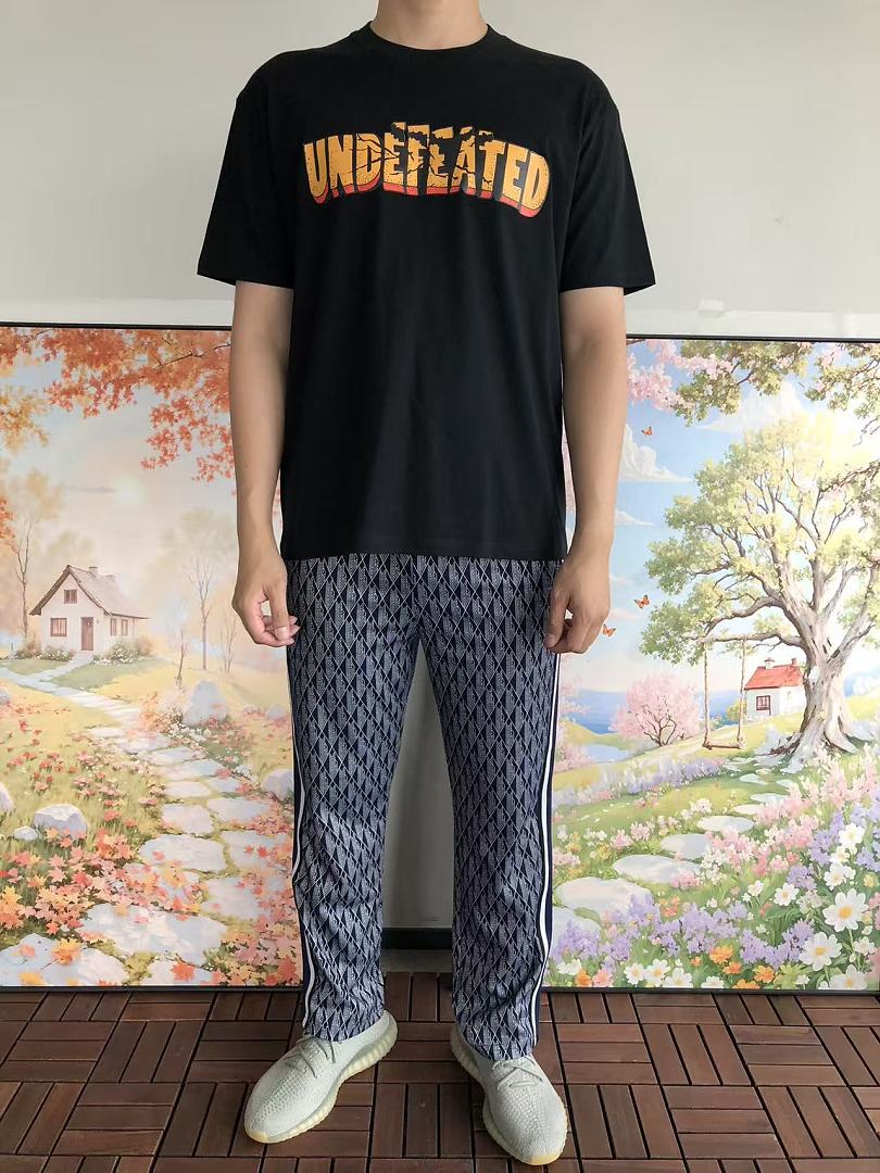 On Running ~85 UNDEFEATED T-SHIRT 55070648 (Im 185CM 80KG Iwear Size L In The Photo) - Image 3