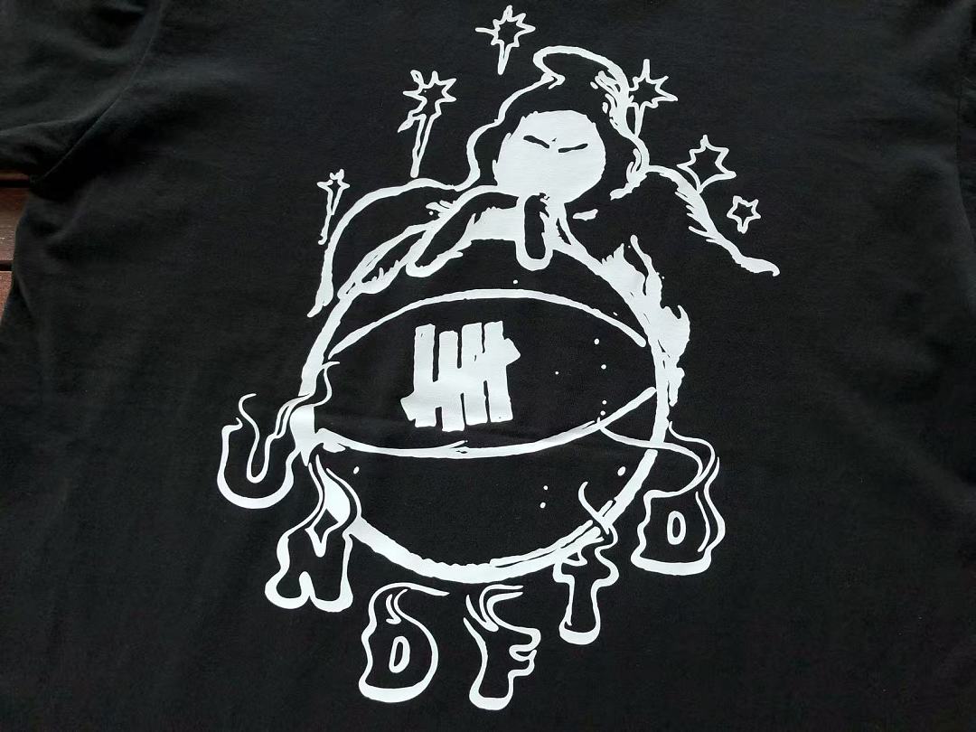 On Running ~85 UNDEFEATED T-SHIRT 55070639 (Im 185CM 80KG Iwear Size L In The Photo) - Image 15