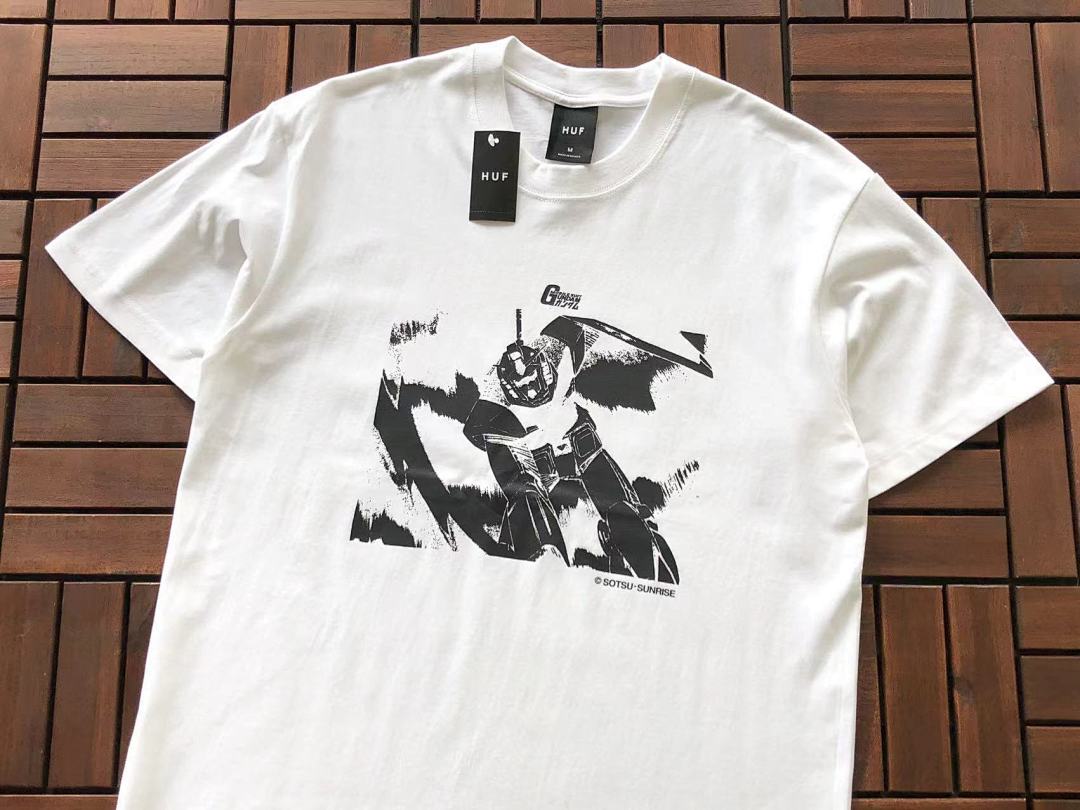 On Running ~85 HUF T-SHIRT - Image 17