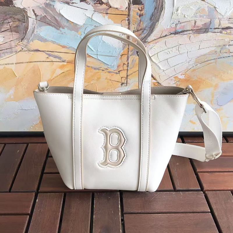 MLB ~115 MLB BAG 66050737 (Long 26CM* Wide 18CM* High 10CM), photo 1