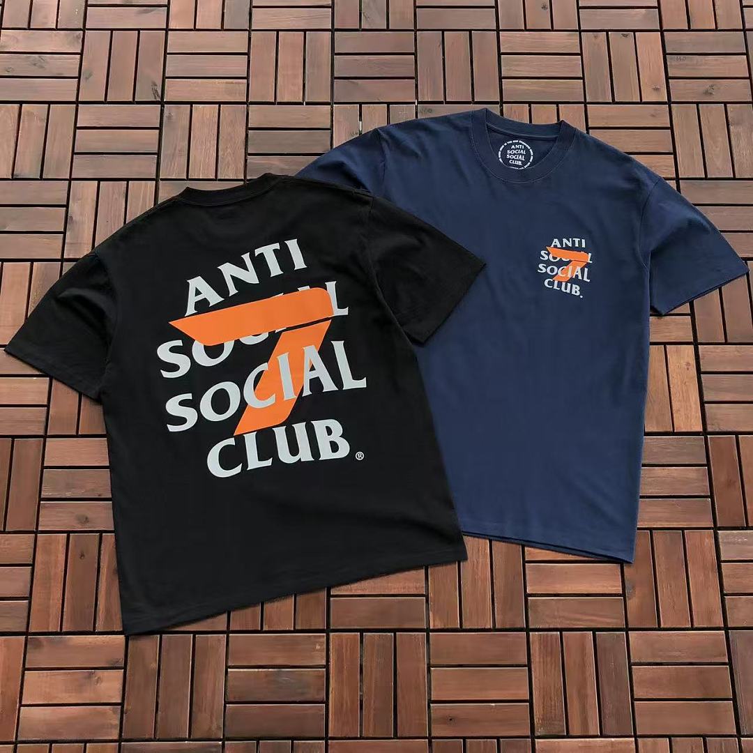 On Running ~85 ANTI SOCIAL CLUB T-SHIRT 55052151 (Im 185CM 80KG Iwear Size M In The Photo)