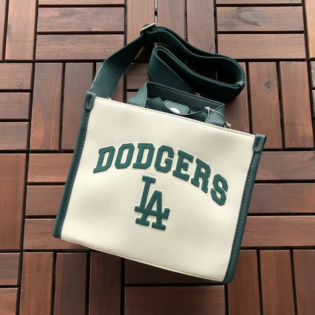 MLB ~115 ML+B BAG 66050736 (Long 22CM* Wide 19CM* High 9CM), photo 1