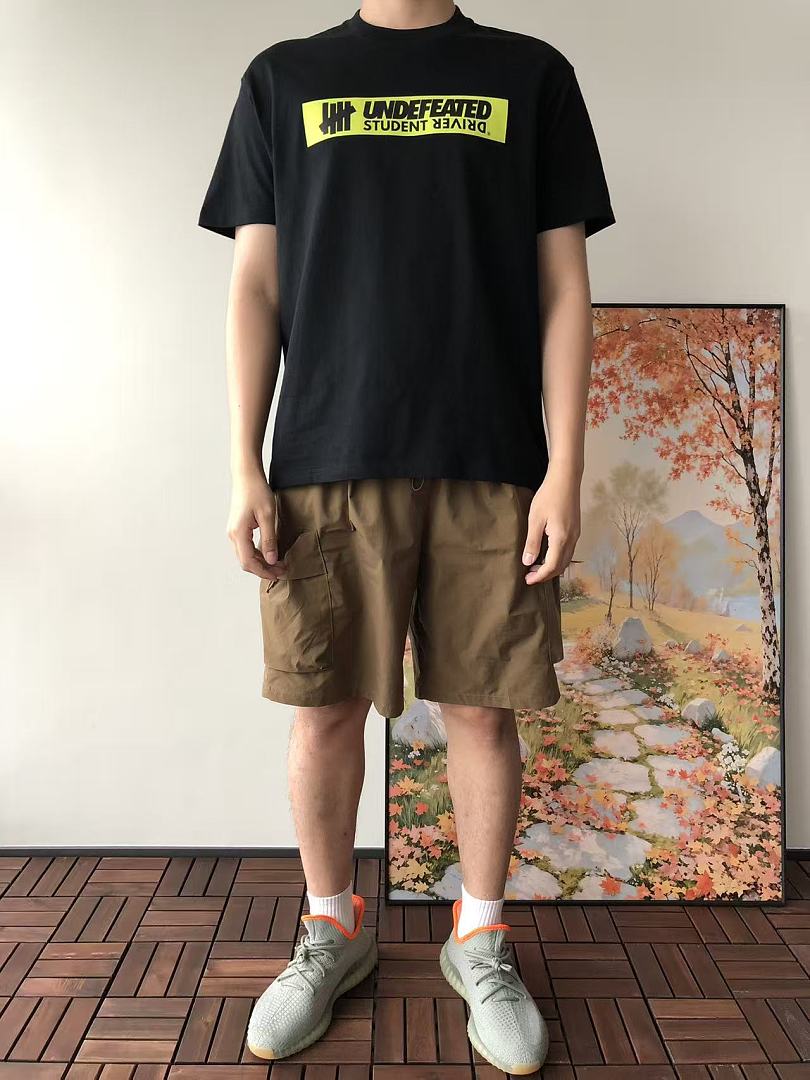 On Running ~85 UNDEFEATED T-SHIRT 55041745 (Im 185CM 80KG Iwear Size L In The Photo) - Image 3
