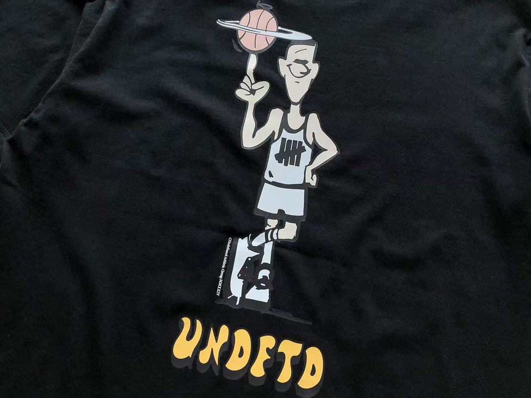 On Running ~ 85 UNDEFEATED T-SHIRT 55071009 (Im 185CM 70KG Iwear Size L In The Photo) - Image 10