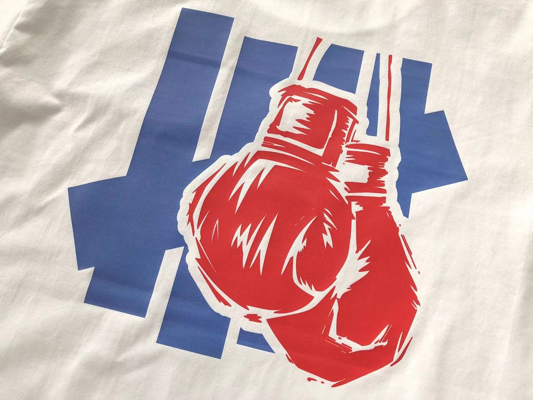 On Running ~ 85 UNDEFEATED T-SHIRT 11123009 (Im 180CM 68KG Iwear Size L In The Photo) - Image 10