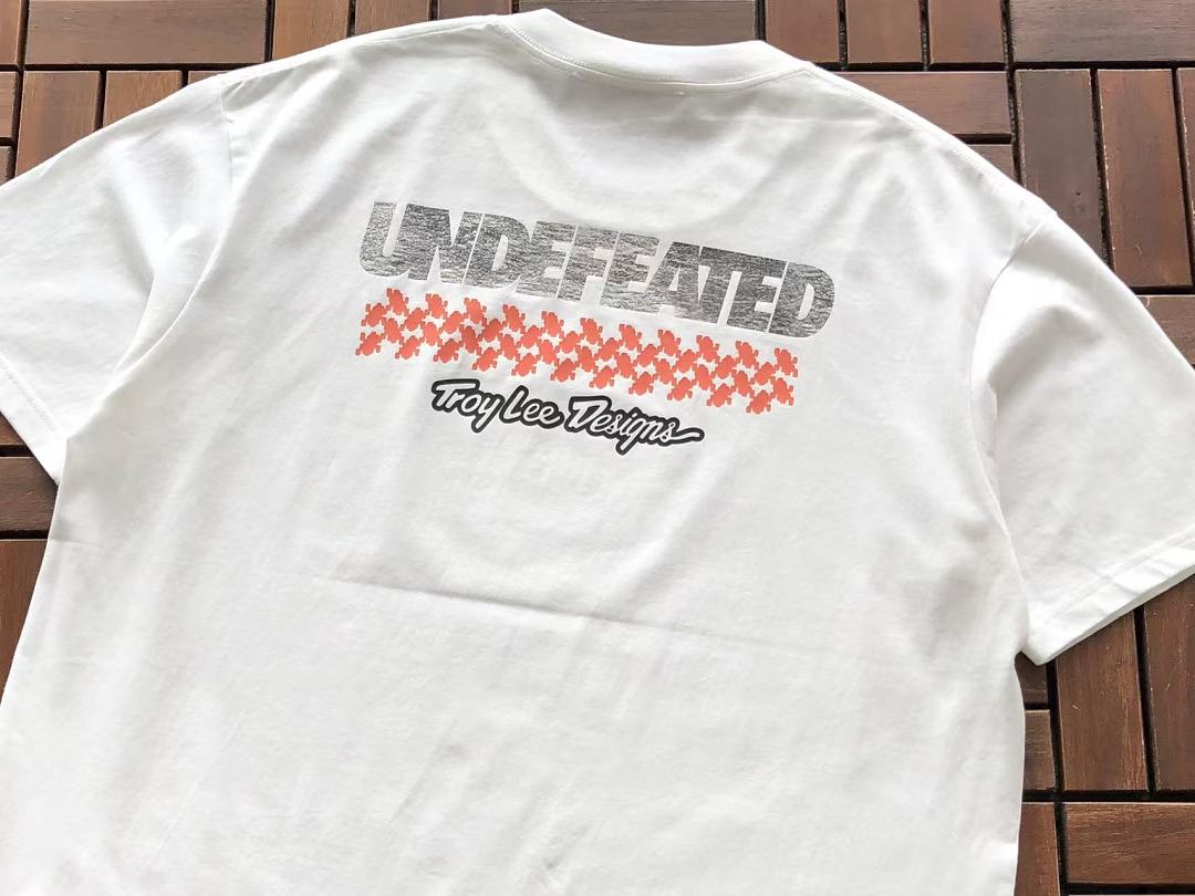 On Running ~85 UNDEFEATED T-SHIRT 55071045 (Im 185CM 70KG Iwear Size L In The Photo) - Image 12