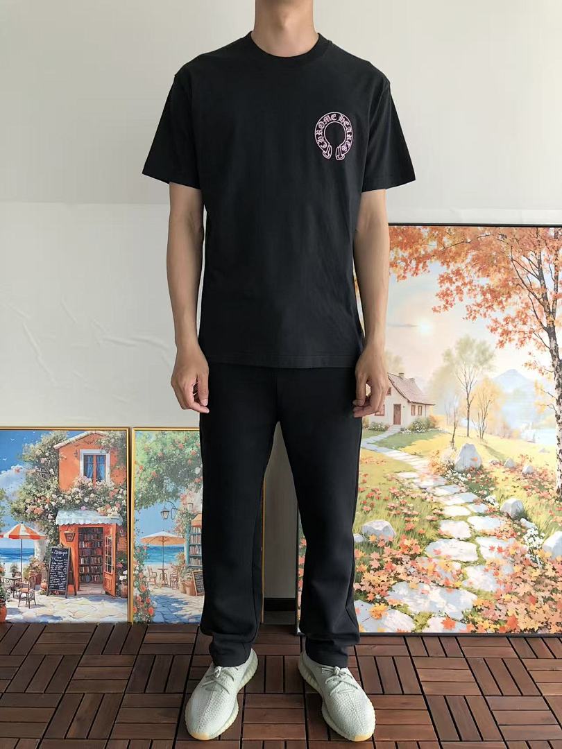 On Running ~109 CH🔥OM🔥 HE🔥RTS T-SHIRT 55022523 (Im 180CM 68KG Iwear Size S In The Photo) - Image 4