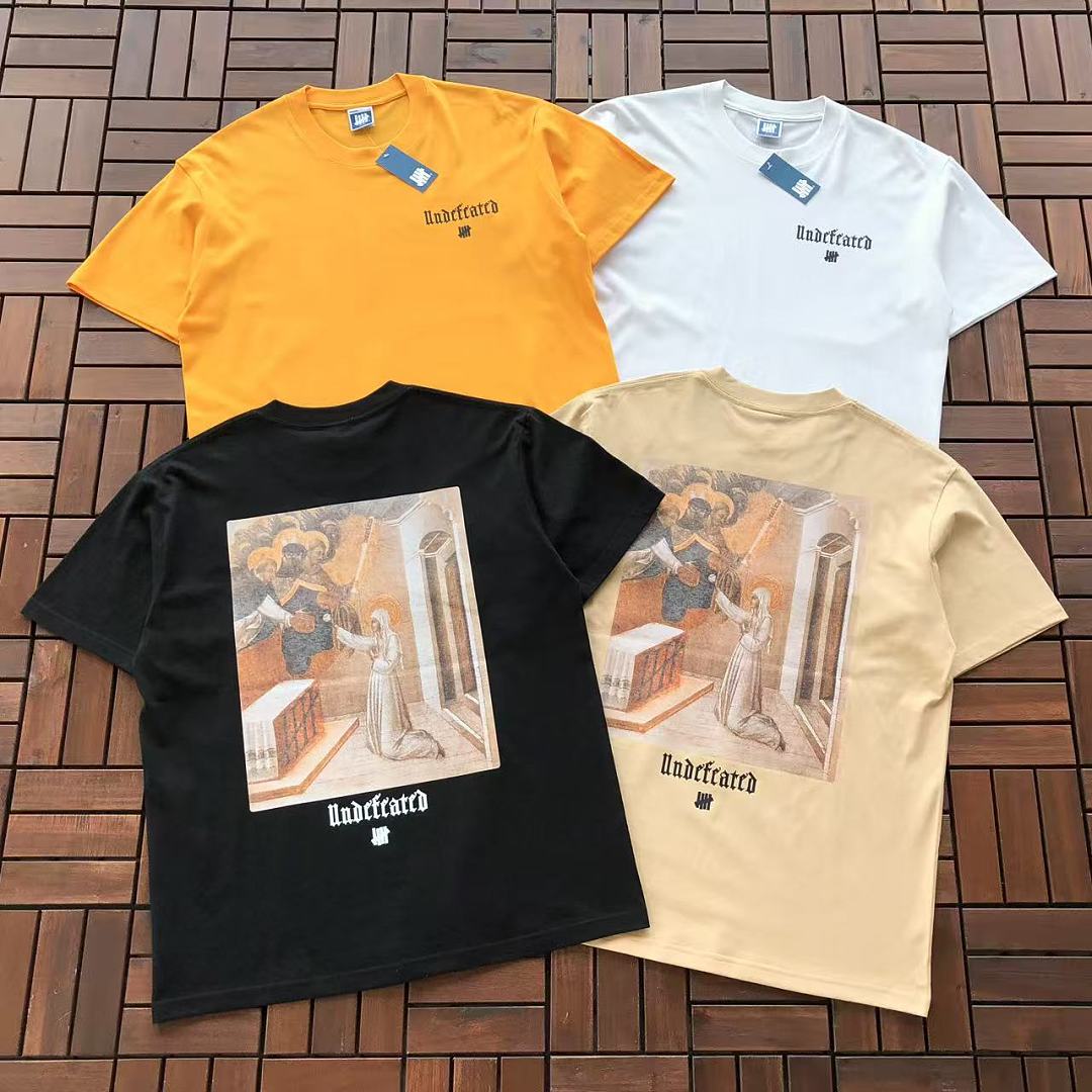 On Running ~85 UNDEFEATED T-SHIRT 55051430 (Im 185CM 80KG Iwear Size M In The Photo)