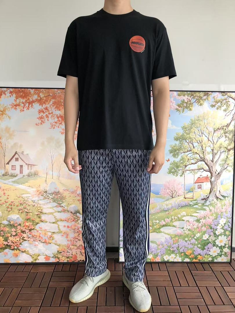 On Running ~85 UNDEFEATED T-SHIRT 55070653 (Im 185CM 80KG Iwear Size L In The Photo) - Image 3