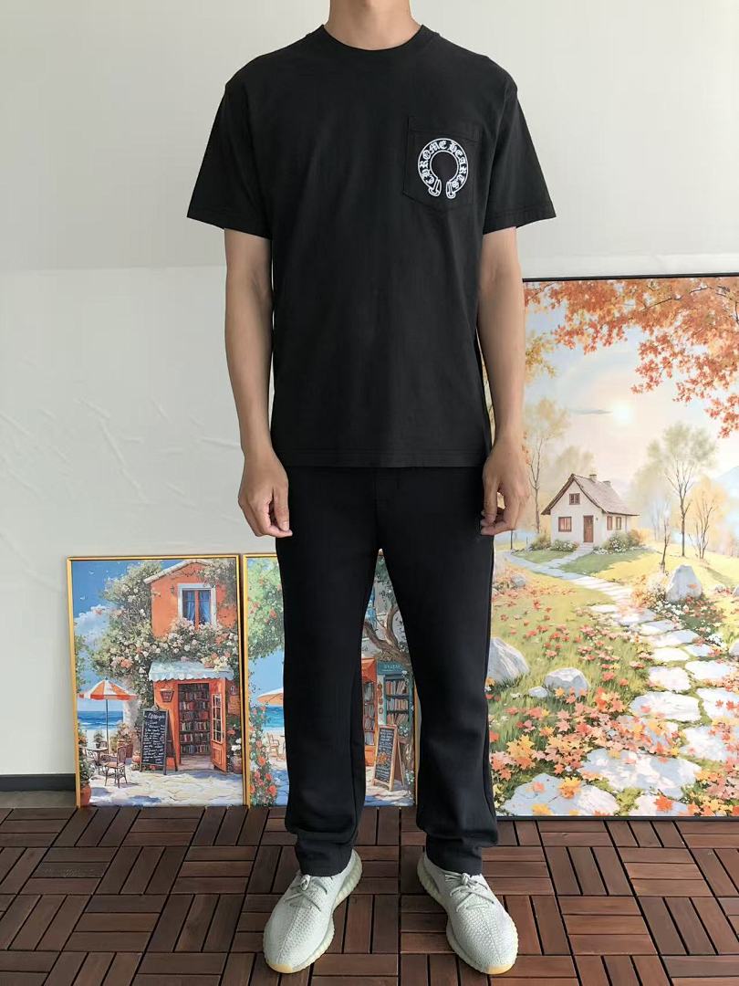 On Running ~109 CH🔥OM🔥 HE🔥RTS T-SHIRT 55022511 (Im 180CM 68KG Iwear Size S In The Photo) - Image 3