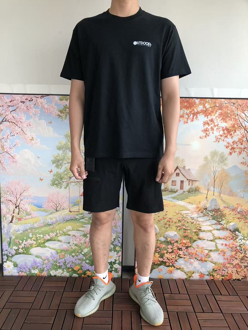On Running ¥~79 OUTDOOR PRODUCTS T-SHIRT 55052601 (Im 185CM 80KG Iwear Size L In The Photo) - Image 4