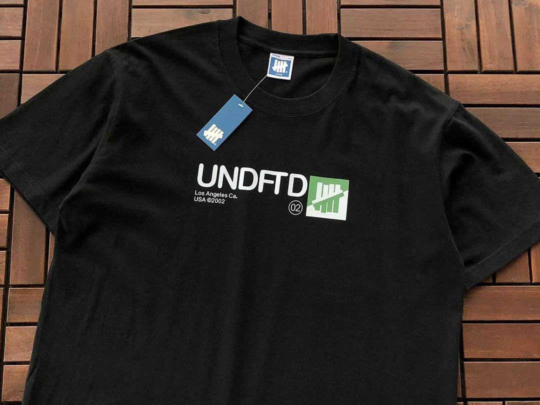 On Running ~85 UNDEFEATED T-SHIRT 55062763 (Im 180CM 68KG Iwear Size L In The Photo) - Image 10