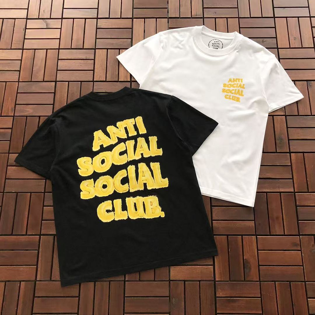 On Running ~85 ANTI SOCIAL CLUB T-SHIRT 55041543 (Im 185CM 70KG Iwear Size M In The Photo)