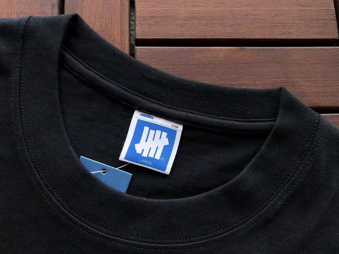 On Running ~ 85 UNDEFEATED T-SHIRT 55072819 (Im 185CM 70KG Iwear Size L In The Photo) - Image 14