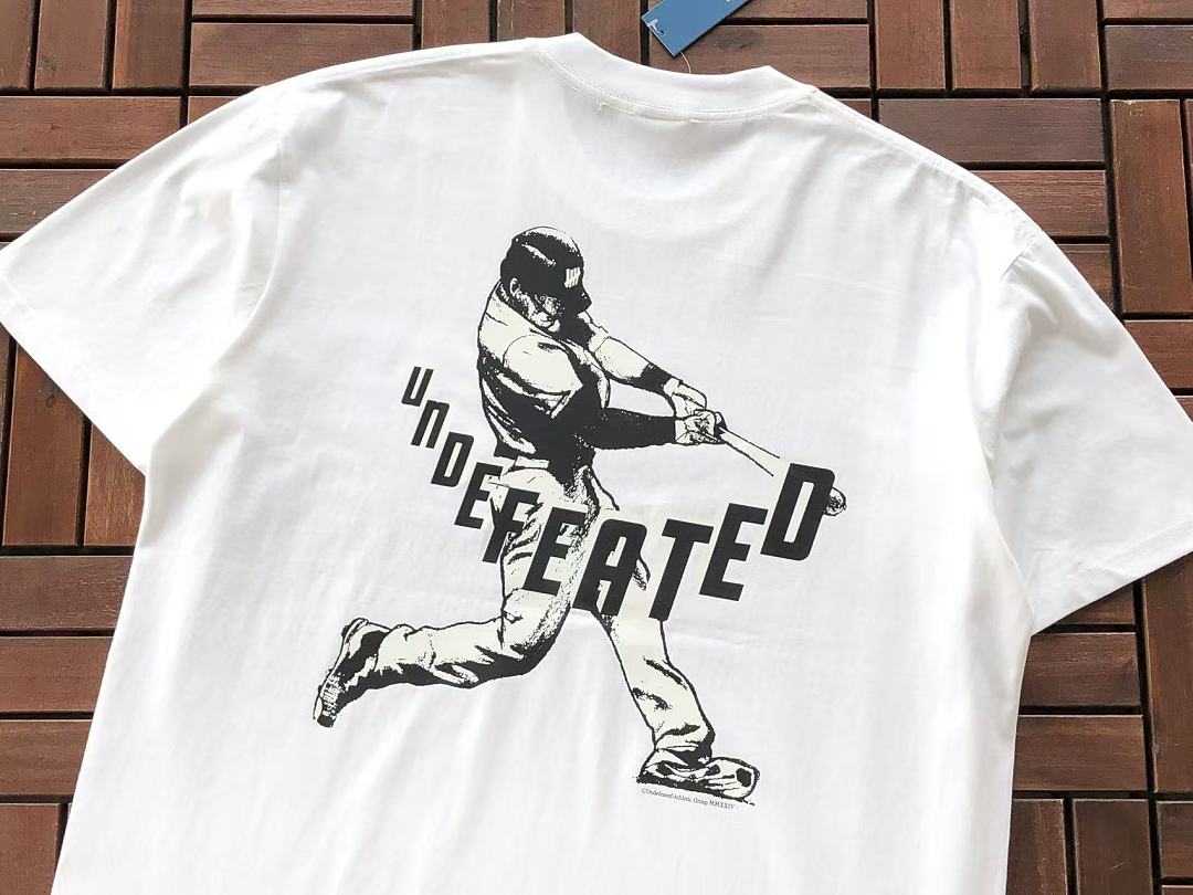 On Running ~85 UNDEFEATED T-SHIRT 55070615 (Im 185CM 80KG Iwear Size L In The Photo) - Image 9