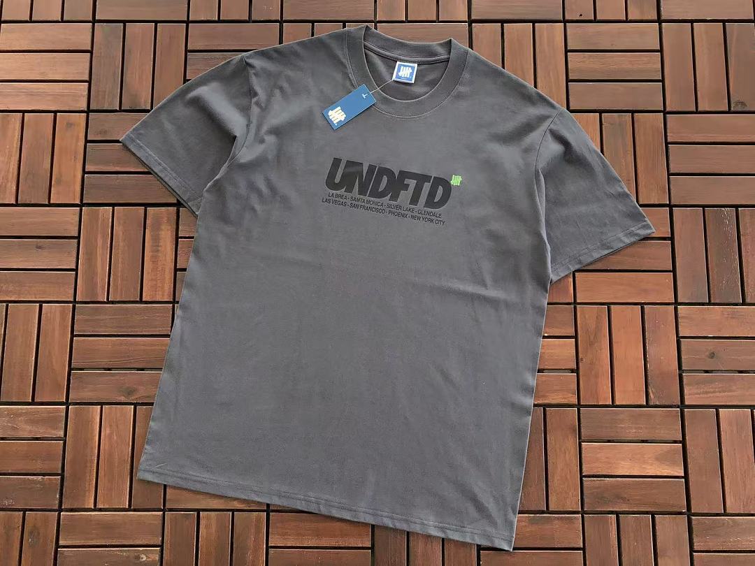 On Running ~85 UNDEFEATED T-SHIRT 55070691 (Im 185CM 80KG Iwear Size L In The Photo) - Image 12