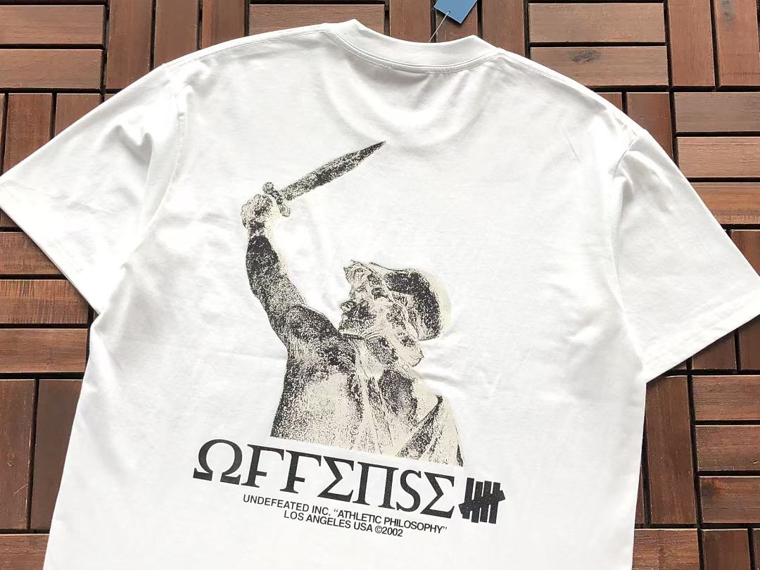 On Running ~85 UNDEFEATED T-SHIRT 55070614 (Im 185CM 80KG Iwear Size L In The Photo) - Image 9