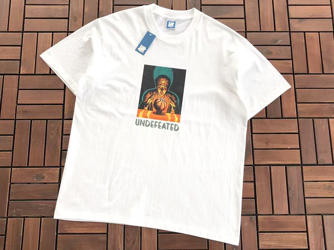 On Running ~ 85 UNDEFEATED T-SHIRT 55070685 (Im 185CM 80KG Iwear Size L In The Photo) - Image 8
