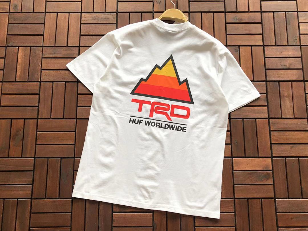 On Running ~85 HUF T-SHIRT - Image 10